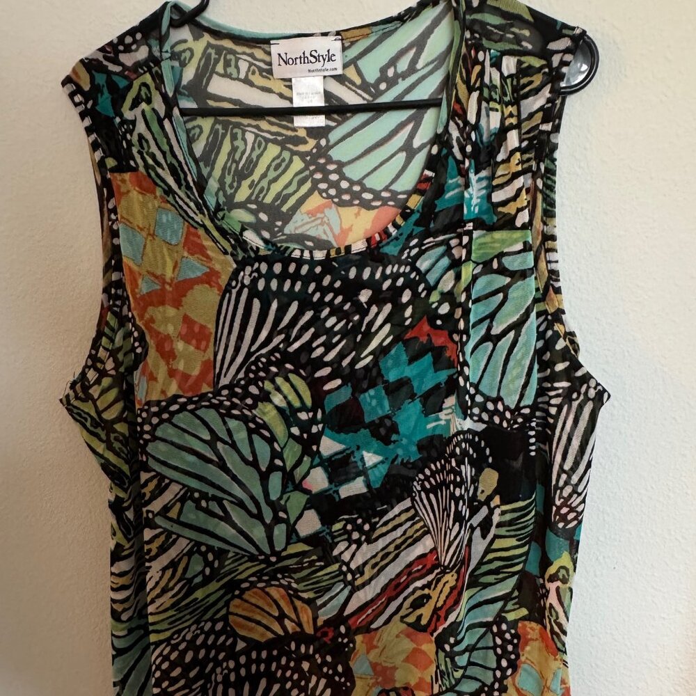 Women's "butterfly" design sleeveless top